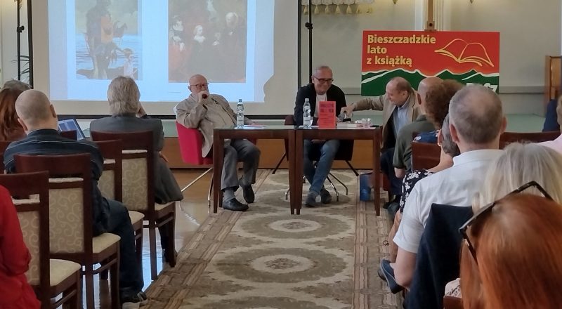 Spotkanie z Jerzym Bralczykiem i Michałem Ogórkiem poświęcone wspólnym książkom autorów.